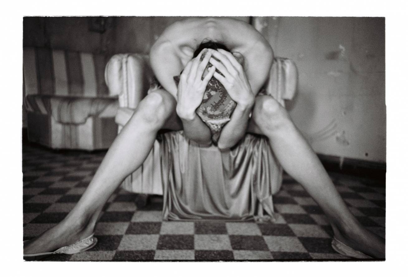 Apartment in pera 009 - "ABANDONED" - 70 cm x 105 cm C Type Prints Portfolio - Edition of 5