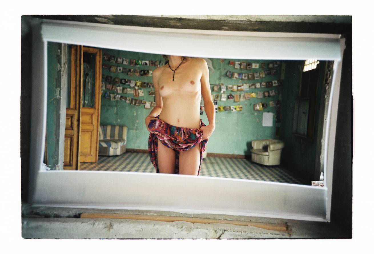 Apartment in pera 017 - "ABANDONED" - 70 cm x 105 cm C Type Prints Portfolio - Edition of 5