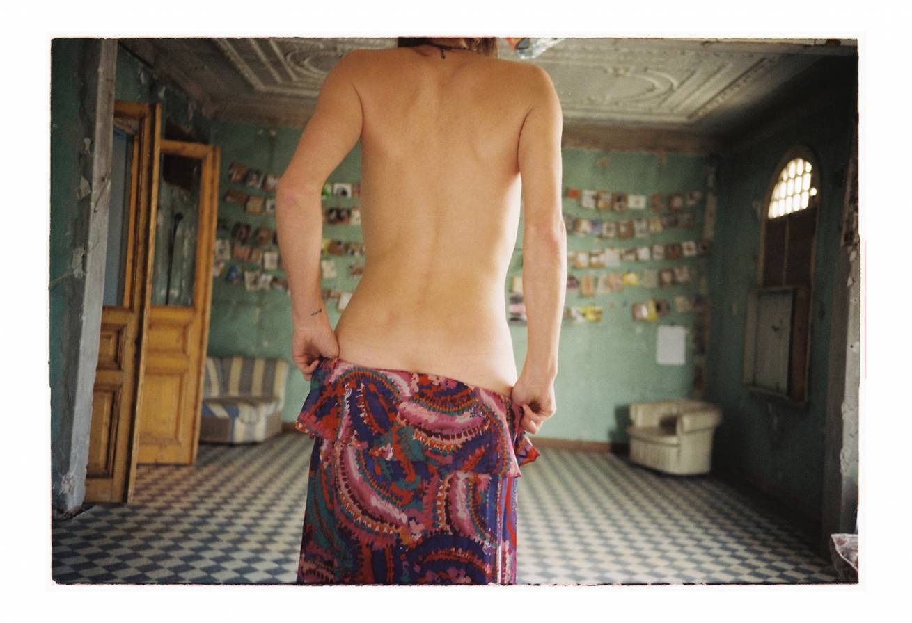 Apartment in pera 018 - "ABANDONED" - 70 cm x 105 cm C Type Prints Portfolio - Edition of 5