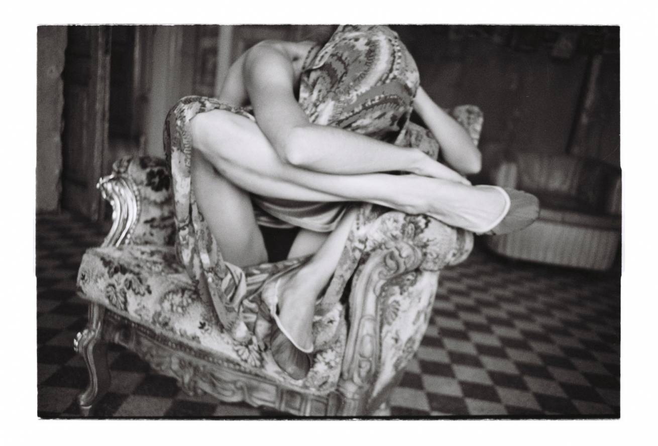 Apartment in pera 021 - "ABANDONED" - 70 cm x 105 cm C Type Prints Portfolio - Edition of 5