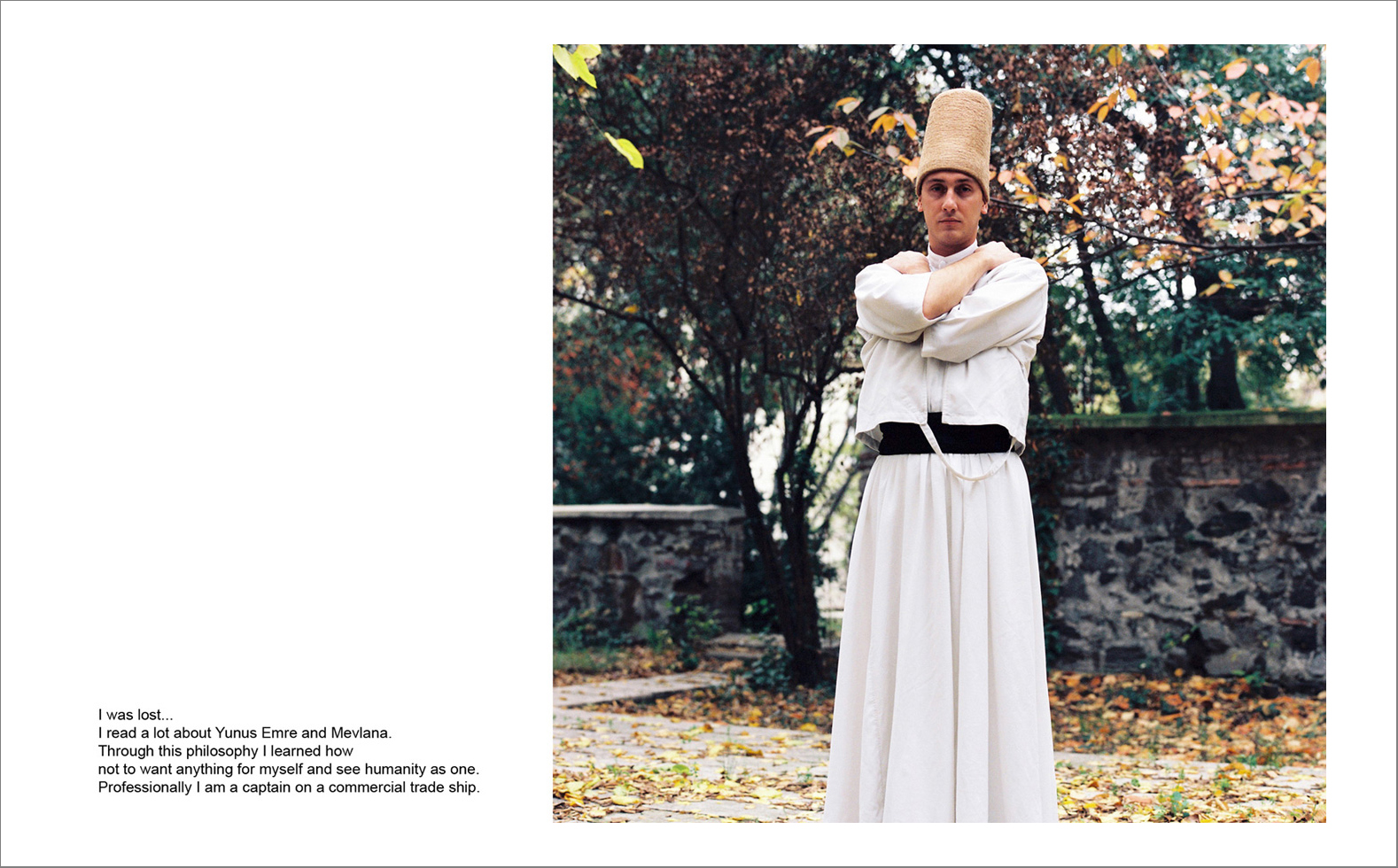 I pera 34 - Photographs with the interview subtitles in Pera (Beyoglu) in Istanbul 80 x 100 cm