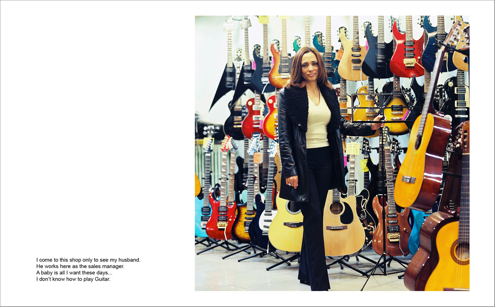 I pera 48 - Photographs with the interview subtitles in Pera (Beyoglu) in Istanbul 80 x 100 cm