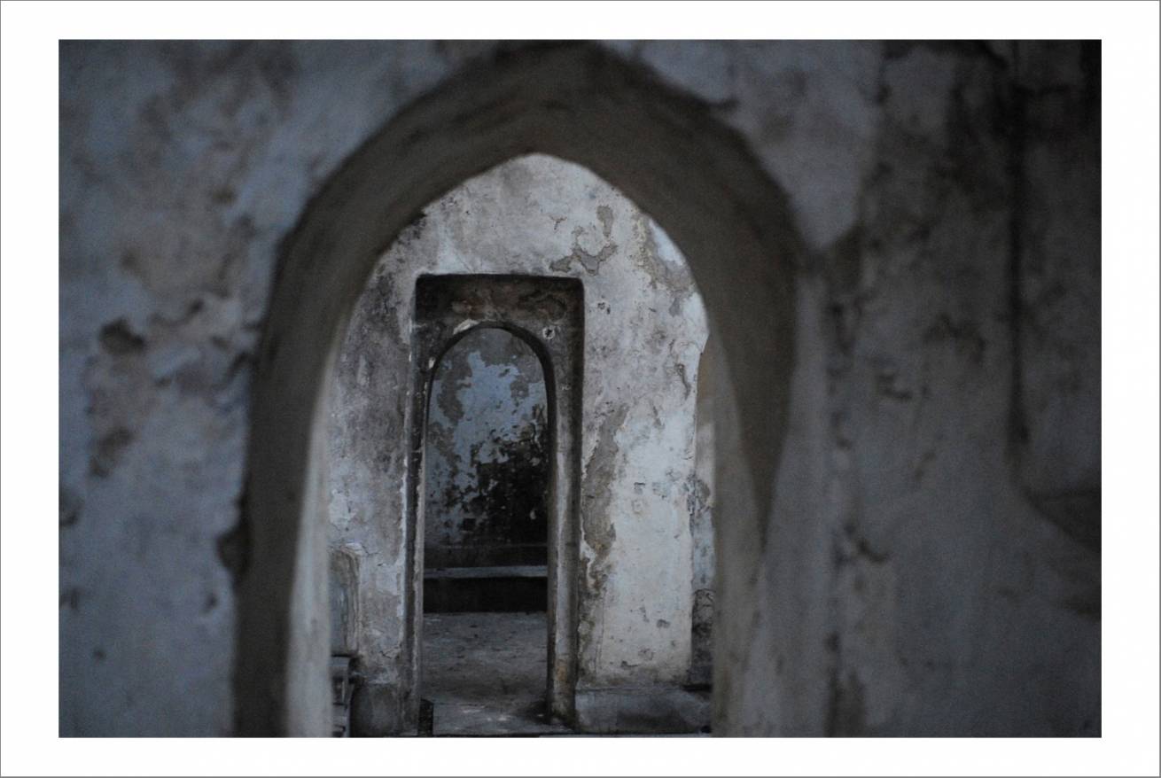 70 x 100 cm Pigment Prints Edition of 5