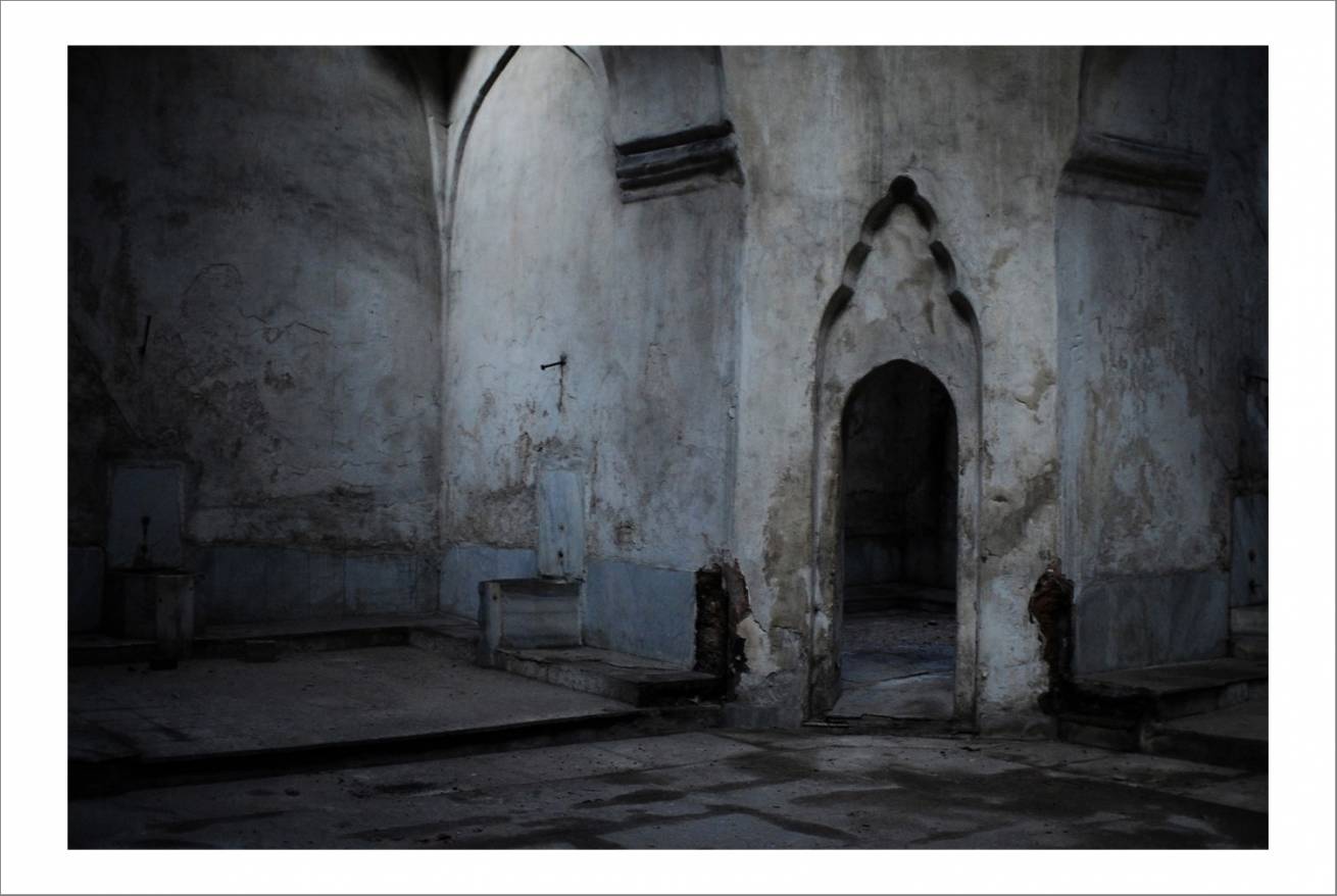 70 x 100 cm Pigment Prints Edition of 5