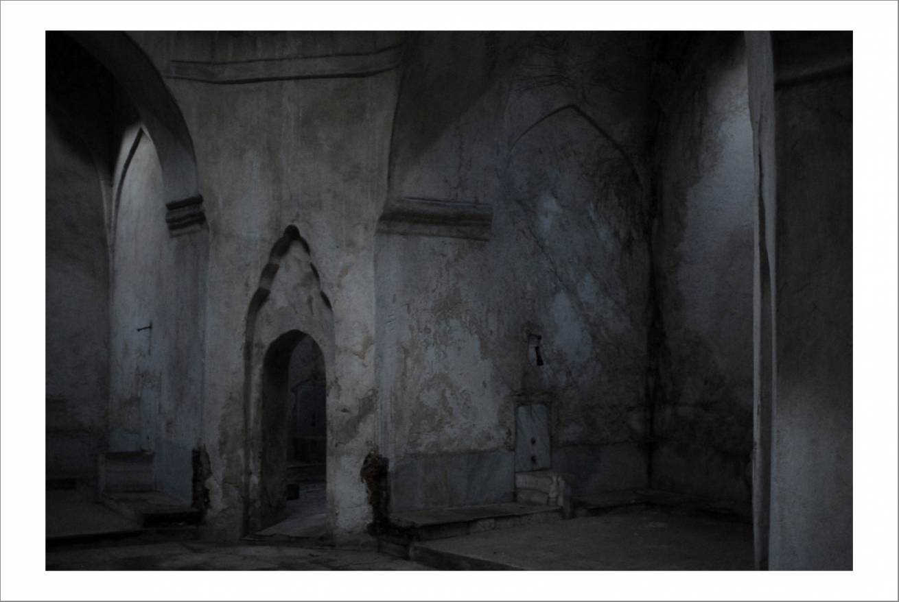 70 x 100 cm Pigment Prints Edition of 5