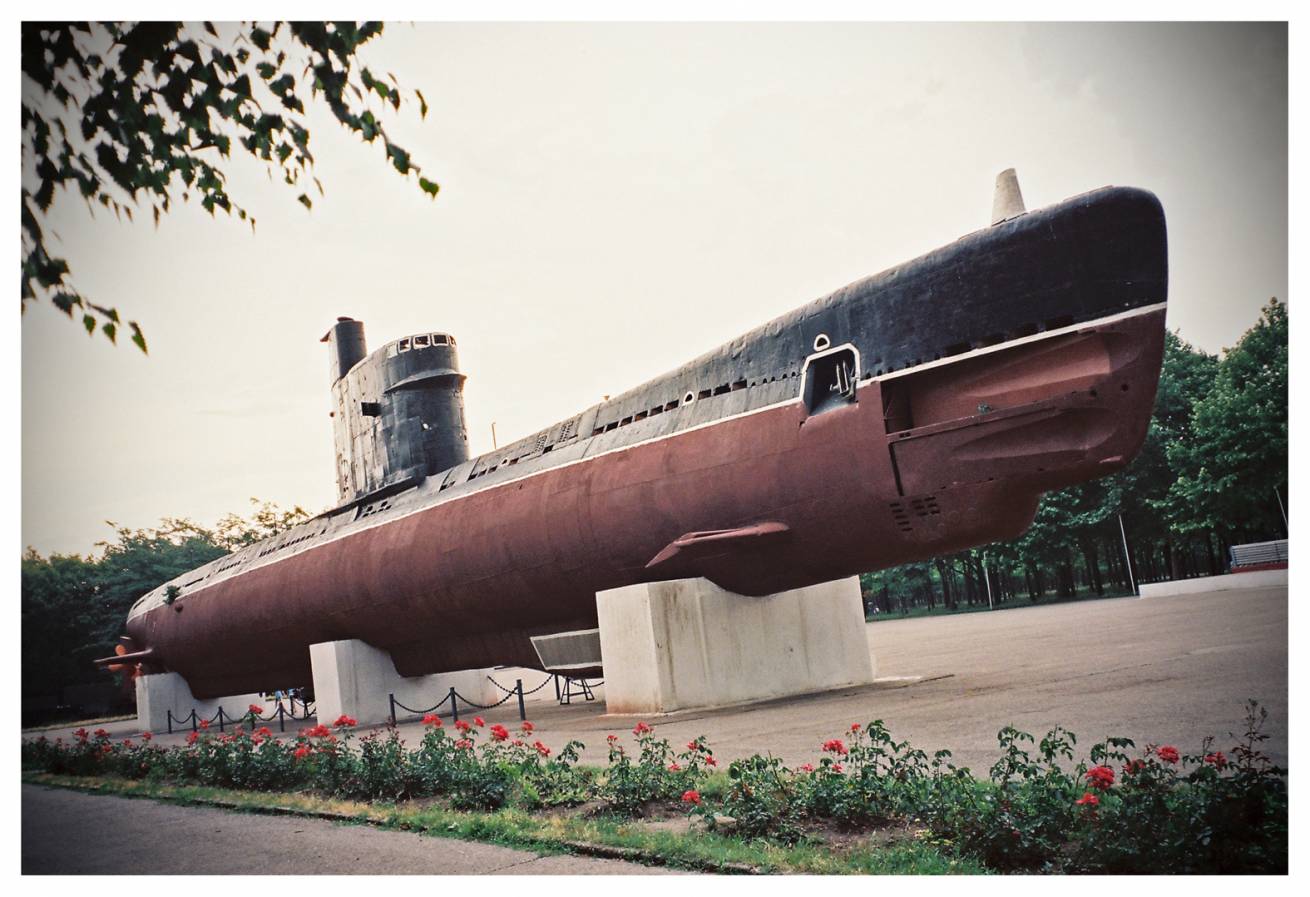 Two Photographs in 75 x 100 cm C Type Prints / Edition of 5