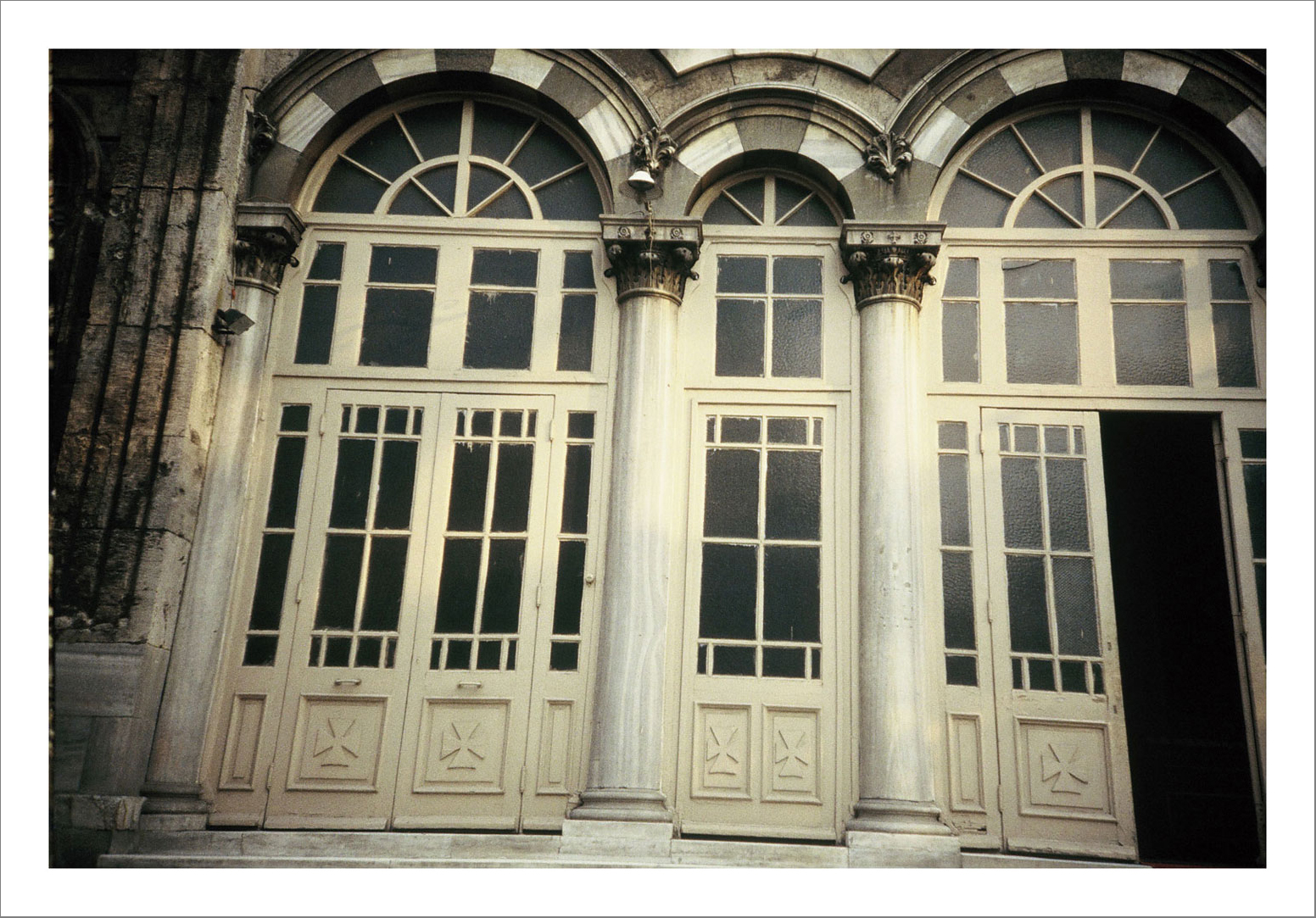 13 x 15 cm Postcard Size Prints compiled in a Box