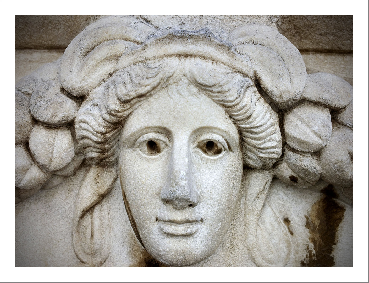 The first sculpture school 13 - 110 x 150 cm C Type Prints on Diasec mount - Edition of 5