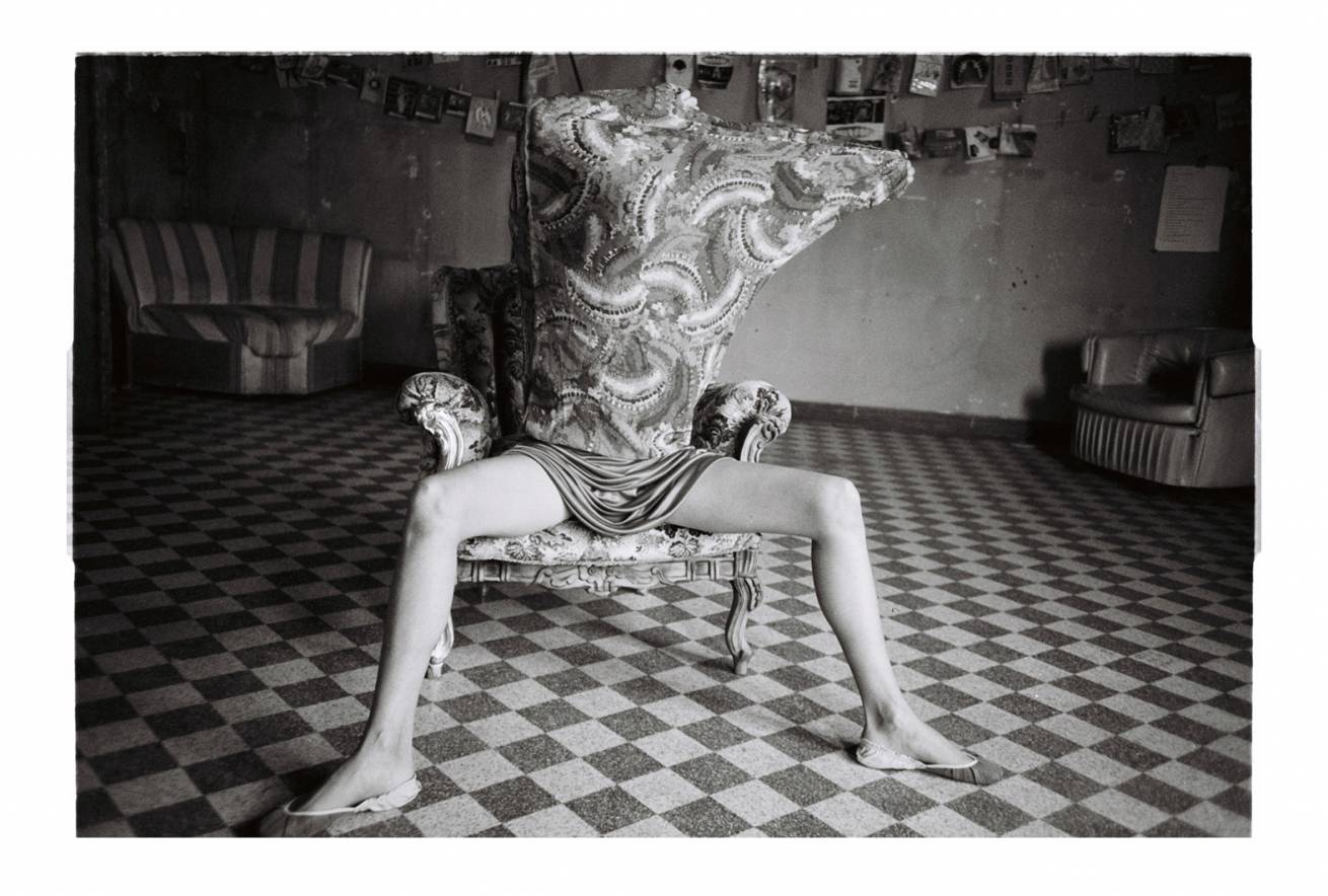 Apartment in pera 005 - "ABANDONED" - 70 cm x 105 cm C Type Prints Portfolio - Edition of 5