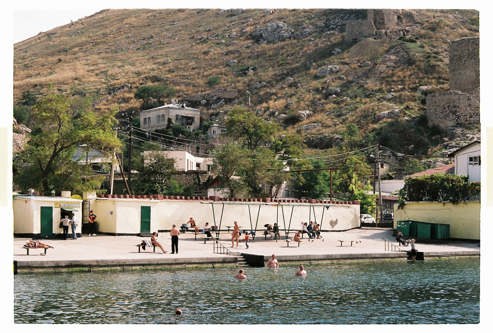 75 cm x 115 cm - Pigment Ink Prints Portfolio - Edition of 5